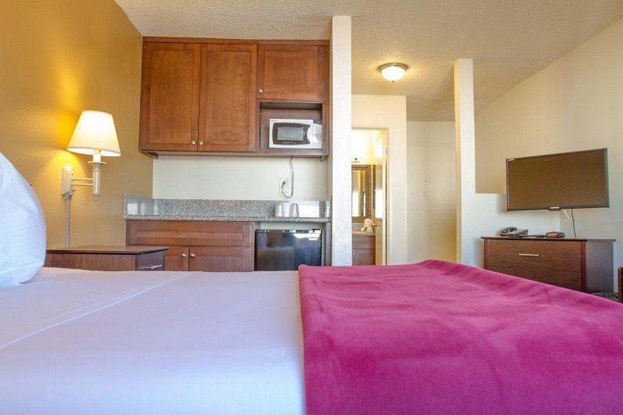 California Suites Hotel San Diego Exterior photo